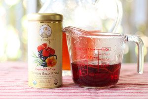 Wildberry Hibiscus Pu'erh Kombucha recipe. Refreshing, tart, slightly sweet and bubbly. Easy to make yourself. You will not find this flavor in stores.